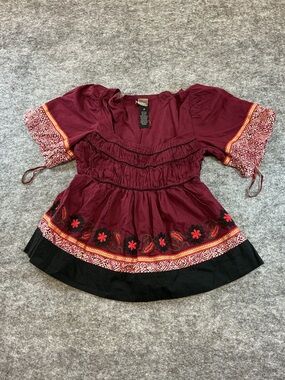 Lithe Floral Embroidered Maroon And Black Short Sleeve Blouse Size 0 B15